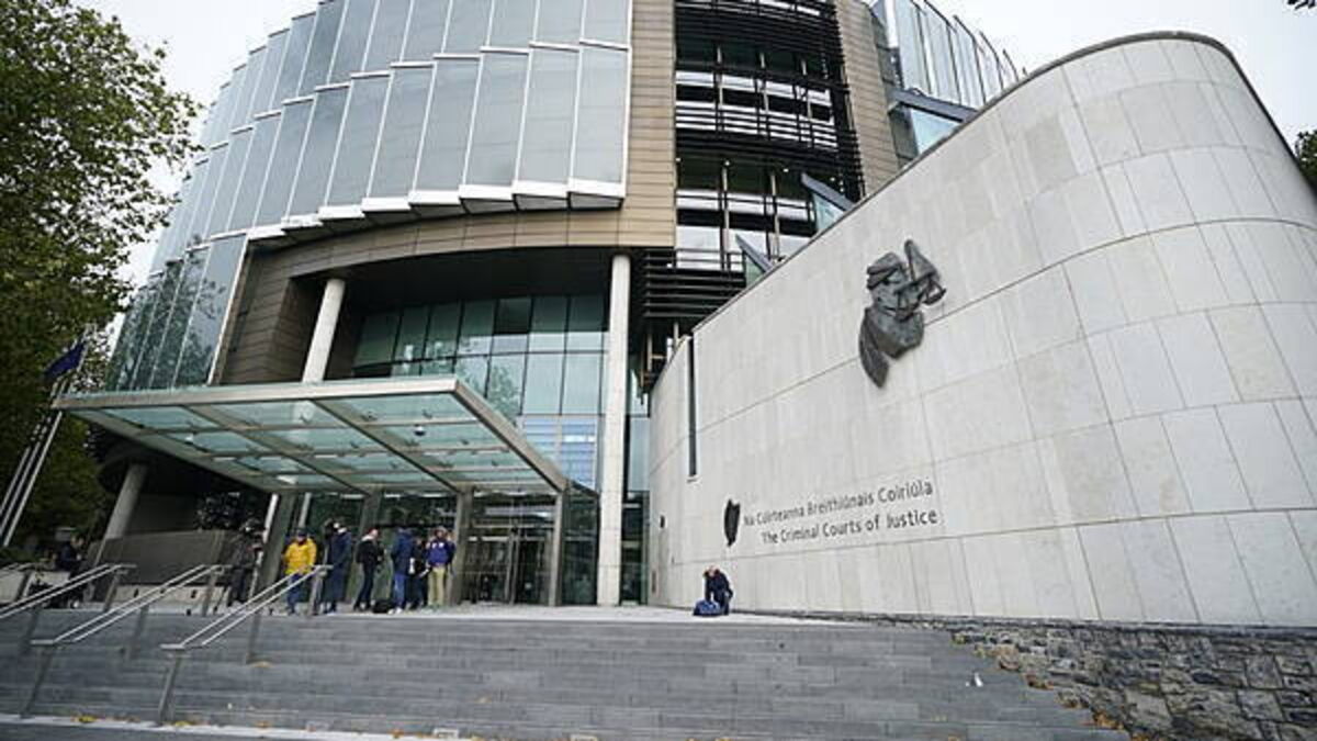 Pair bailed over €1.8m cocaine 'handover' in Dublin linked to €2.2m drugs haul