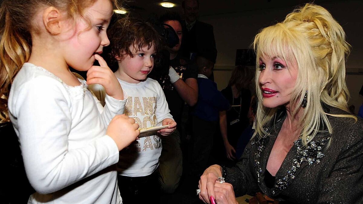 Dolly's good deeds are an example to us all