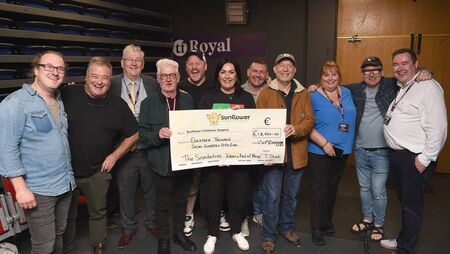 Incredible €18,750 raised for Sunflower Children’s Hospice at Saw Doctors Mayo gigs