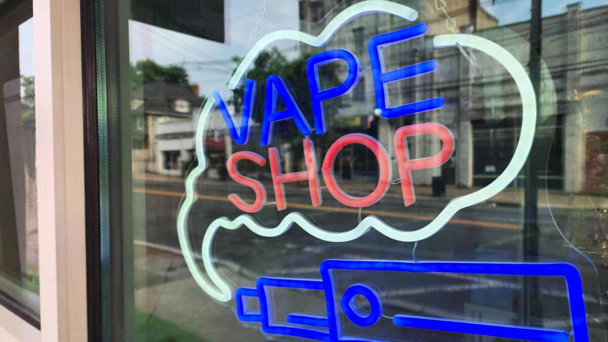 Local authorities ‘powerless’ to regulate number of vape shops in town centres