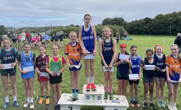 The top dozen girls in the 5th/6th race.