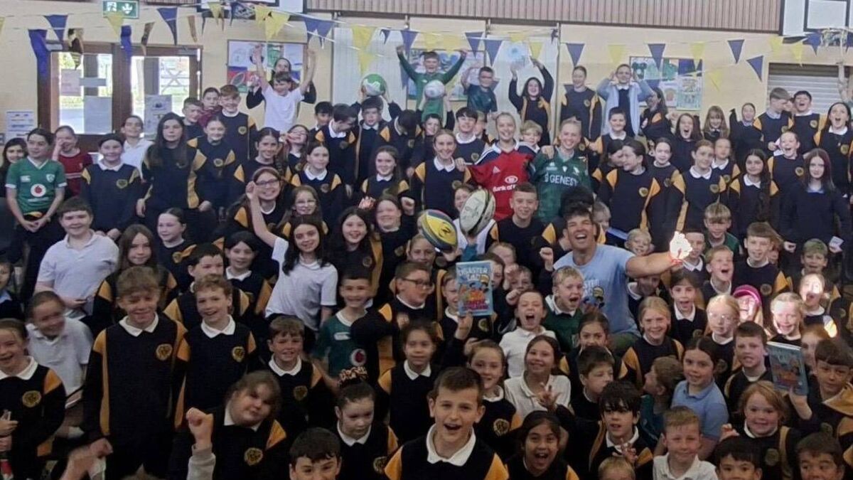 Irish rugby icon pays visit to Mayo school