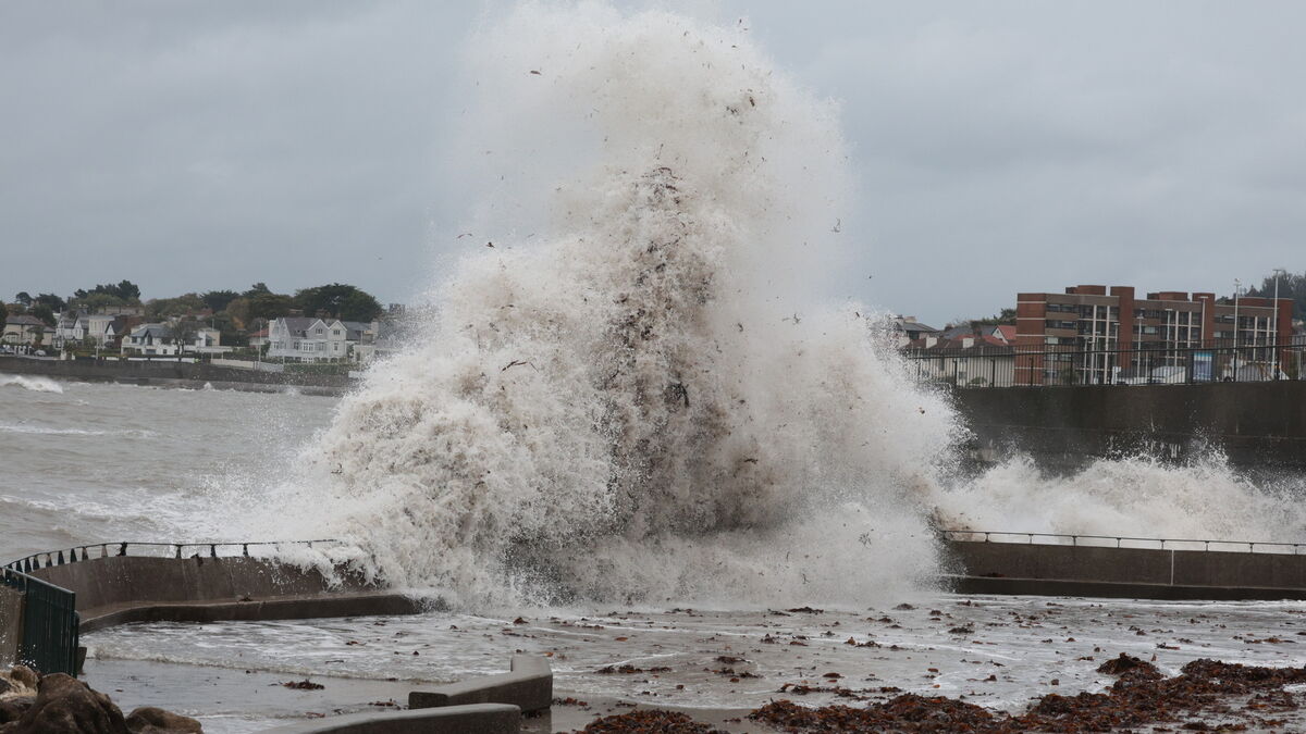 Storm Boelo: public warned of danger; major impact on local sport; public transport may be affected