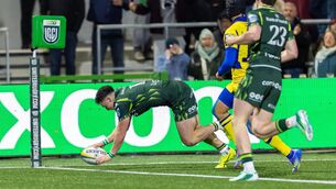 <p>Connacht’s Harry West scores a try</p>