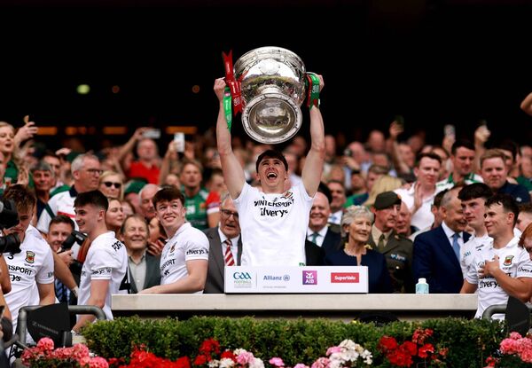 Sam Callinan lifts the Sam Maguire, Credit ©INPHO/James Crombie